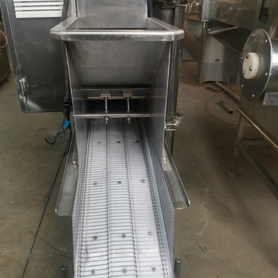 380V напряженный мясоруб для мяса бургера и птицы Preduster Flouring Machine