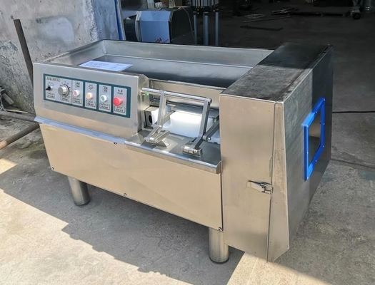 Автоматический класс Автоматическая замороженная мясная кубическая режущая машина для свинины и говядины 7 костей